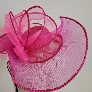 Paris Hand-Made Large Brim Ruffle Organza Hat – Elegant Fascinator for Derby
